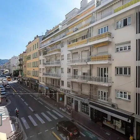 Superbe F1 Au Coeur Du Carre D'or Terrasse/clim *