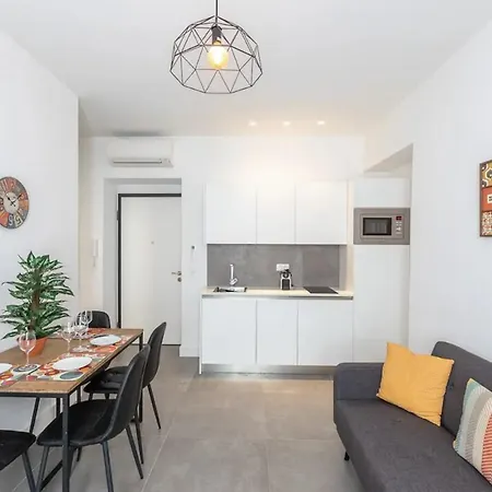 公寓 Superbe F1 Au Coeur Du Carre D'or Terrasse/clim 尼斯